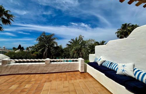 Cozy Townhouse with Sea View - Photo 6