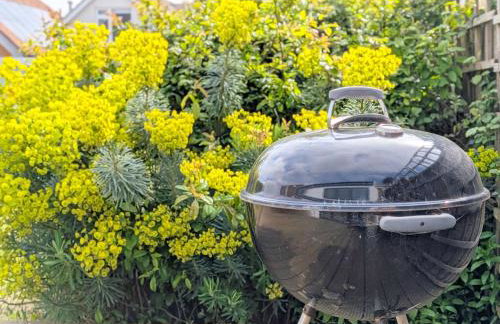 Sherkin -Wittering - 3 minute walk to the beach - Photo 22