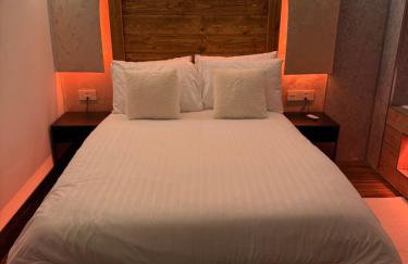 Luxury Jacuzzi Suites Halifax - Foto 2