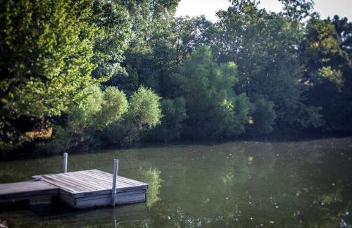 Cozy Rustic Cabin with Hot-Tub Ideal for a Couples Retreat in Illinois - Foto 17