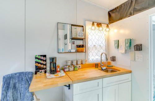 8 Mi to Cathedral Caverns Tiny Home Hideaway - Foto 15