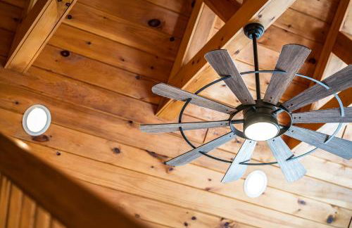 Lazy River Cabin: Lakefront Stay - Foto 18