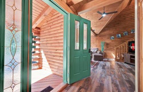 Secluded Log Cabin with Hot Tub Fire Pit Game Room - Foto 14