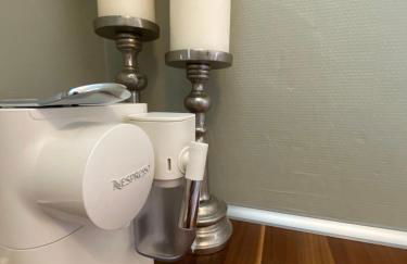 Zentraler Altbaucharme mit Blick über die Stadt - Foto 13