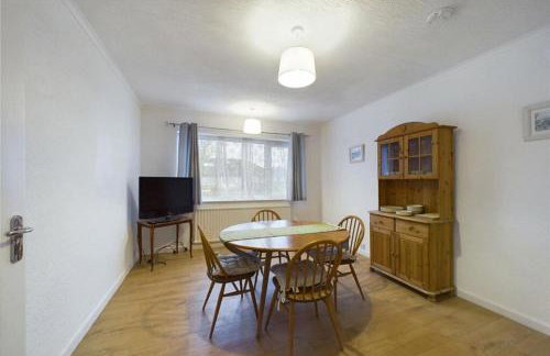 10 mins from Gatwick, jacuzzi, 8 persons - Foto 27