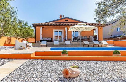 Amazing Home In Pula With Kitchen - Foto 9