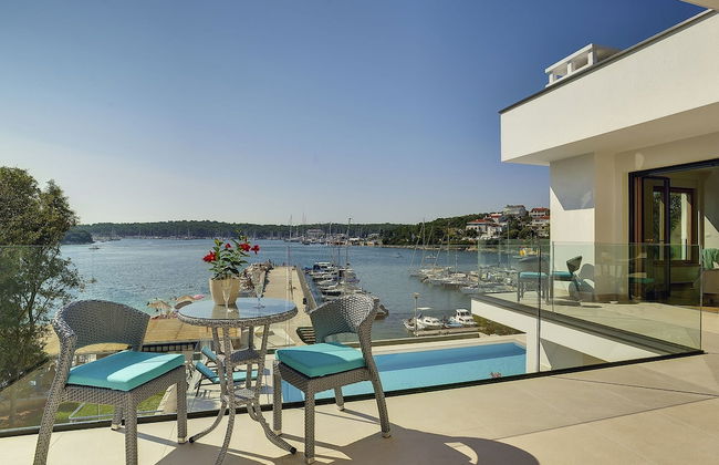 Beautiful Villa by the sea - Photo 32