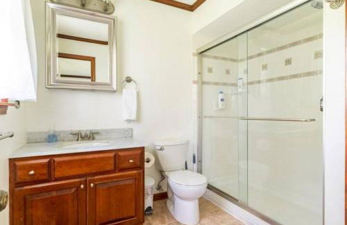 100 Acre Red Brick Ranch Hocking Hills Cabin Hot Tub 12 - Foto 24