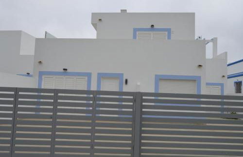 Moradia V2 nova e próximo da praia - Foto 17