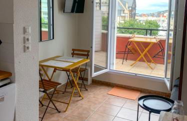 Duplex 2 pièces Port Cabourg - 2 à 4 personnes - Terrasse - Vue Port - Proche Plage - Foto 2