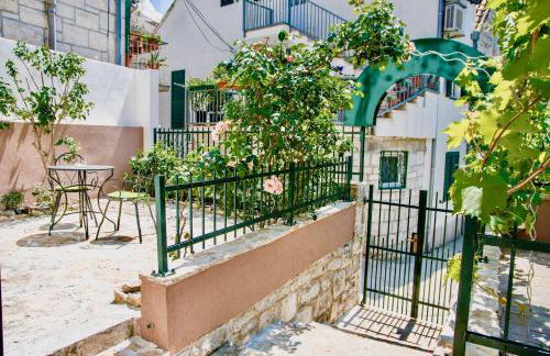 Luxury Villa Minerva Gardens - Photo 70