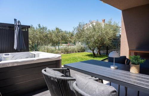 Luxus-Gartenapartment mit Whirlpool & Pool nahe Poreč - Oaza Maslina - Foto 5