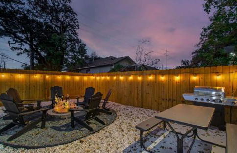 Heart of Houston - 2-BD 1-BA with Firepit - Photo 3