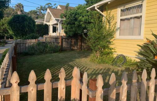 Ruth House Original Craftsman PETS, walk to State st. - Photo 9