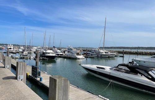 Quay & Sea View Spacious Modern Secure Parking - Photo 55