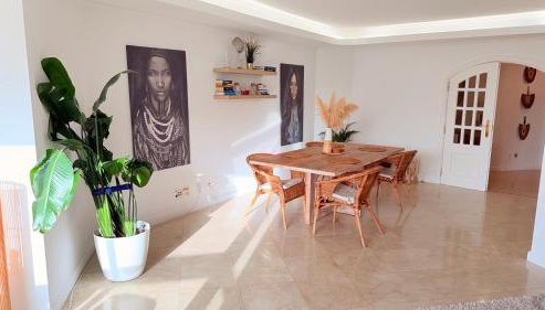 Oceanfront 2 bedrooms apartment with swimming pool & garage - Foto 2