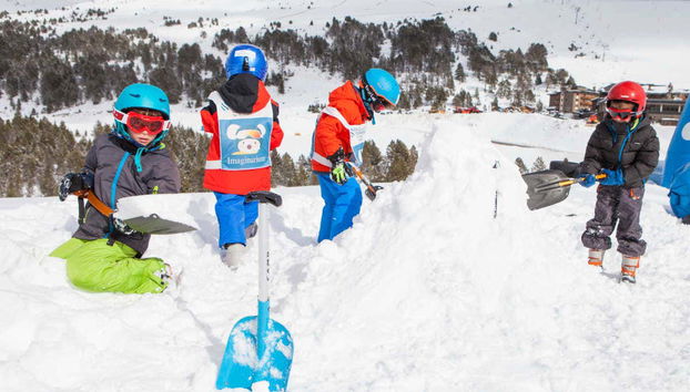 Construção de um iglu em Grandvalira - Foto 4