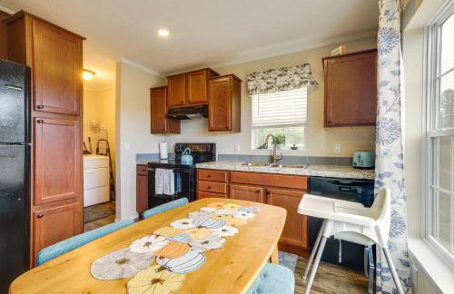 Family Home in Rapid City about 4 Mi to Torch Lake! - Foto 9