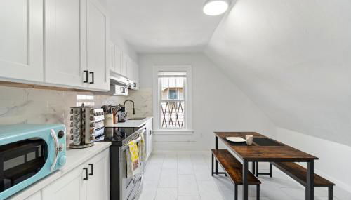 Cozy Gem in the Heart of East Rock with FREE Parking near Yale and DT - Foto 5