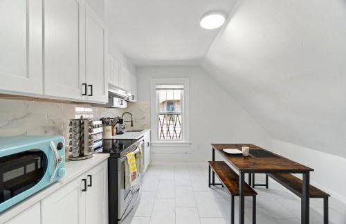 Cozy Gem in the Heart of East Rock with FREE Parking near Yale and DT - Foto 5