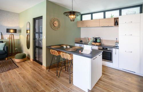 L'entre deux-suite romantique - jacuzzi privatif - clim réversible - wifi - Foto 15