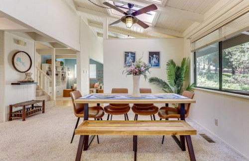 WFH-Friendly Retreat Less Than 1 Mi to Clear Lake! - Foto 8