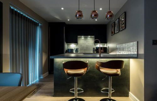 3BR Georgian Quarter Coach Houses - Private Parking - Foto 46