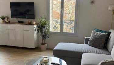 Charming modern & bright apartment - Photo 1
