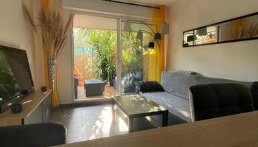 Agréable T2 traversant RDC avec terrasse - balcon - Parking 2 places - Clim portative - Foto 4