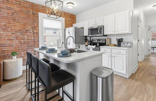 Mass Ave Retreat with Big Patio and Free Parking - Foto 17