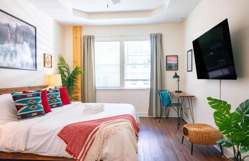 The Prairie Suite Newly Built Upscale Central - Photo 17