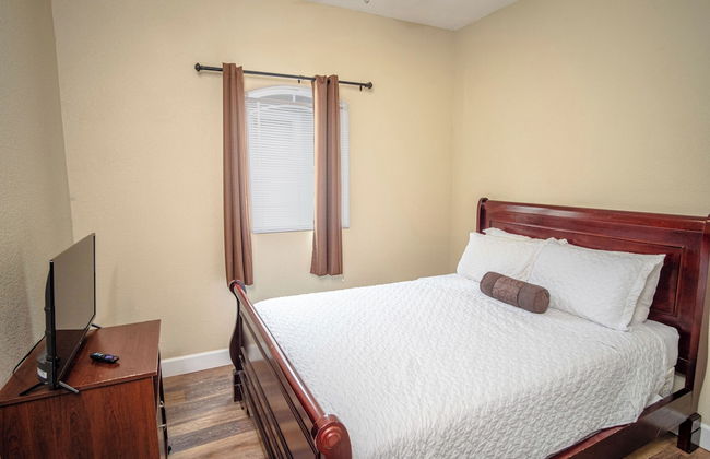 Large 3br/2ba Family Home W/patio Near Downtown! - Foto 8