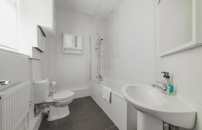 Large Studio Soho & Charing Cross Road - Photo 11