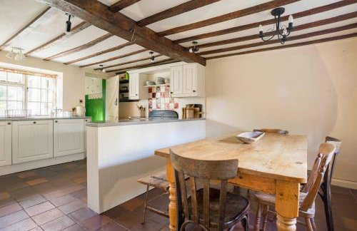 Charming Cottage in Cotswolds Riverside Village - Foto 6