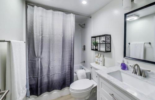 West Oakland Charm 5br4ba AC WD - Photo 33