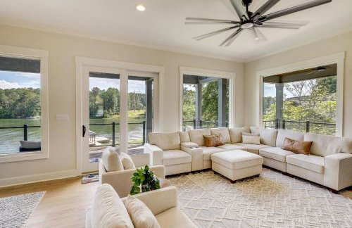 Dock and Views Spacious Lake Sinclair Retreat - Foto 8