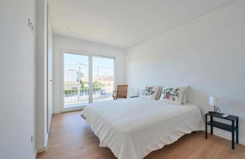 Aroeira Villa w/ Pool near Beach, By TimeCooler - Foto 7