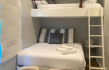 Haines Luxury Dream Home - Bay Views, Rooftop, Fire Pit & AC - Foto 51