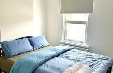 Charming Two-Bedroom Retreat-Garden Oasis Near Central London & Transport Links - Foto 21