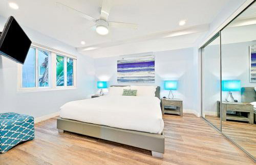 Stunning South Mission Home with Private Rooftop & Ocean Views! - Foto 2