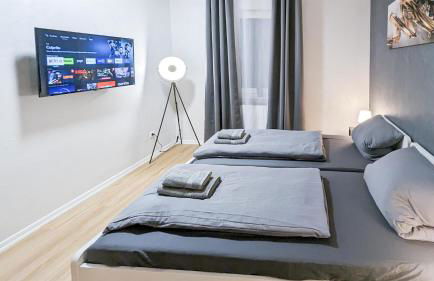 ALFA 4 Zimmer Apartment 8 Personen TV WIFI WM I 4BR 7Beds I 8 people I Kitchen l Bathroom - Foto 9