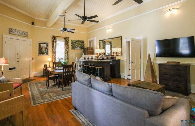 The Irish Bar near Bay Historic Savannah - Photo 31