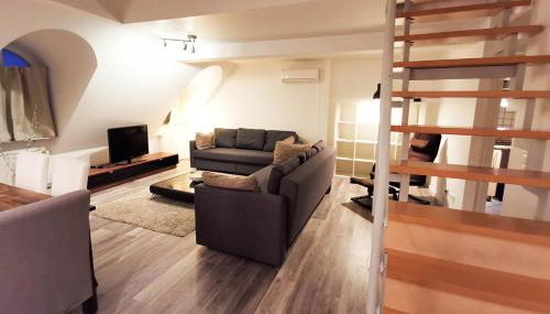 CF26 75m2 Central Quiet Duplex Apartment - Foto 2