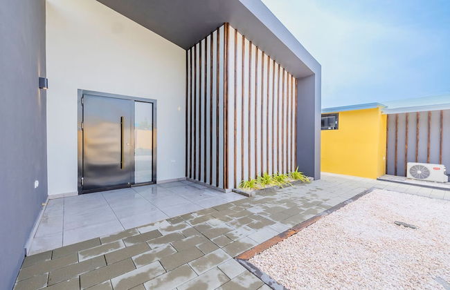 Brand NEW 3br2ba w Private Pool Amazing Location - Foto 27