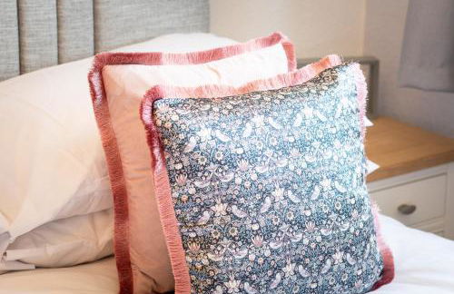 NEW Beachfront Apartment slps 4, West Bay, Dorset - Photo 17