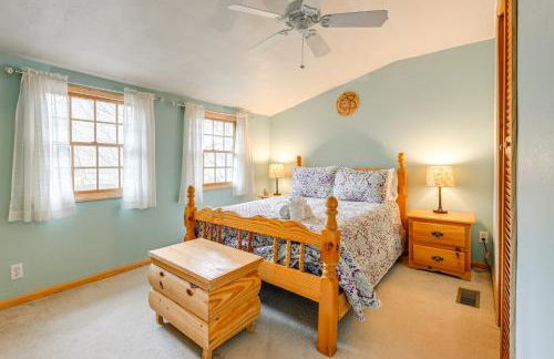 Mtn-View Home with Deck, Fire Pit and BBQ in Almond - Foto 13