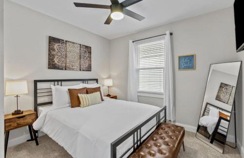 Blue Door Bungalow | JZ Vacation Rentals - Foto 48