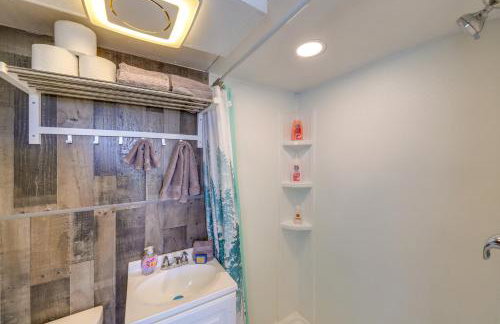 11 Mi to Heavenly Resort Pet-Friendly Tiny Home - Foto 14