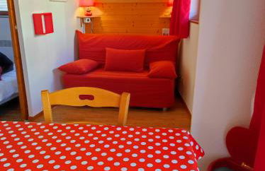 Les Arolles E23, classé 3 étoiles à Chamrousse 1700 - Foto 2