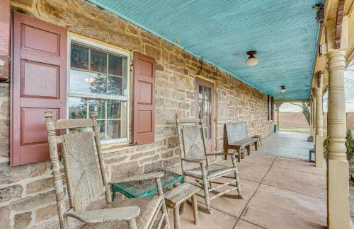 Rural and Historic Detour Escape with Horses On-Site! - Foto 31